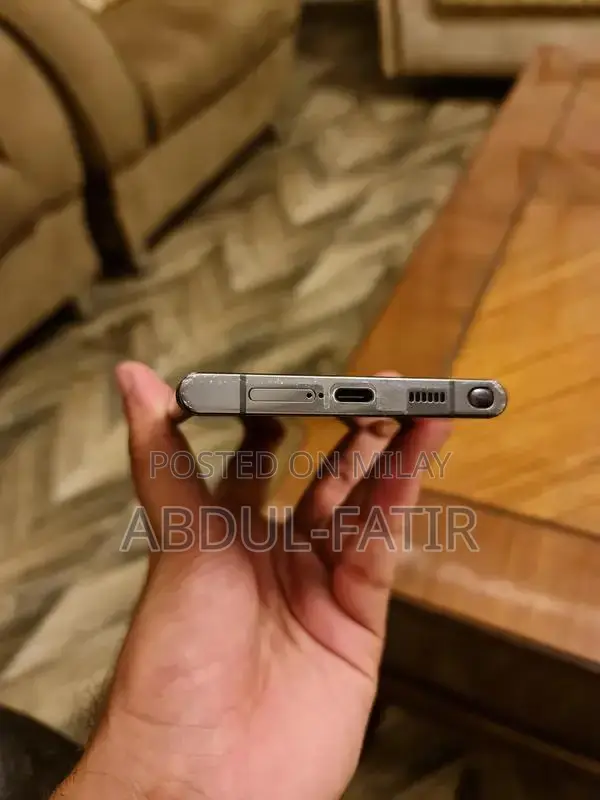 Samsung Galaxy S22 Ultra Phantom Black Smartphone