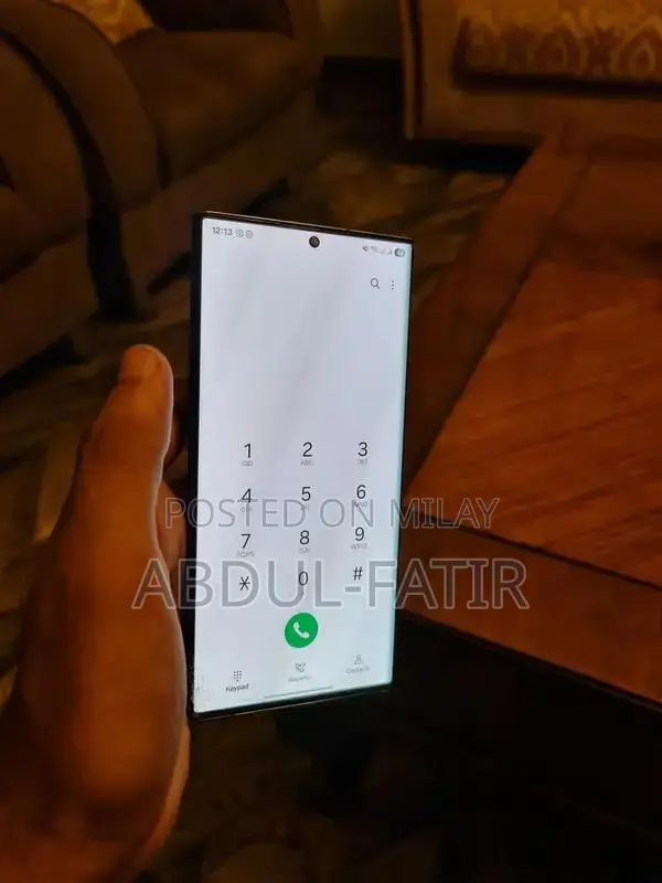 Samsung Galaxy S22 Ultra Phantom Black Smartphone