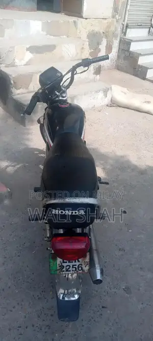 Photo - Road Prince Motorcycle 2009 Model Sirius Edition