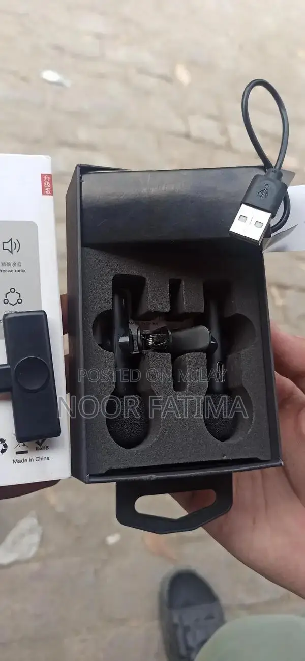 Wireless Microphone Professional Audio Recording Device