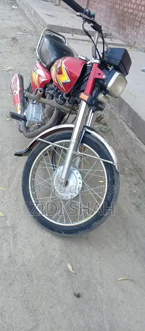 Honda 125 Motorcycle - Original Condition Classic Bike