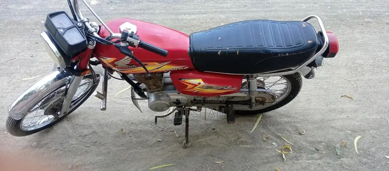 Honda 125 Motorcycle - Original Condition Classic Bike