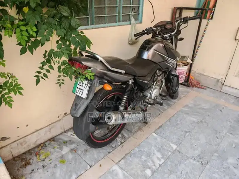 Yamaha YBR 125 Motorcycle 2017 Japanese Model