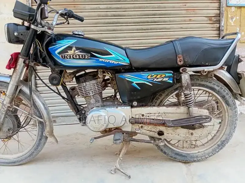 Unique 125cc Motorcycle - First Owner, Excellent Condition