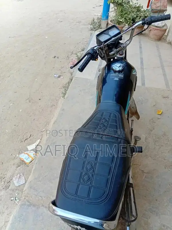 Unique 125cc Motorcycle - First Owner, Excellent Condition