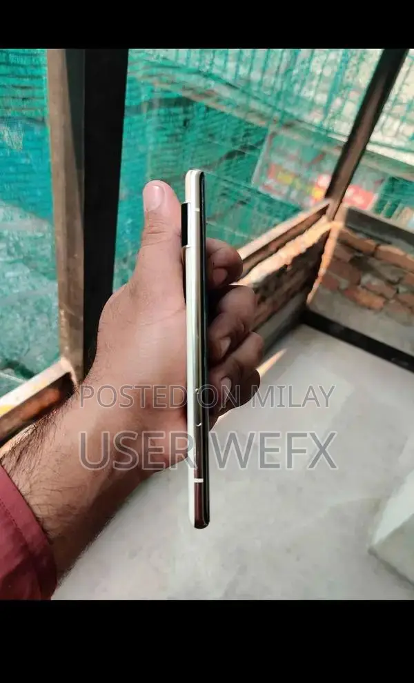 Google Pixel 6 Pro High-Performance Smartphone