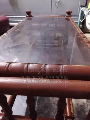 antic sofa set . . . 5 seatr sofa sath 3 table . paint hona hy bs