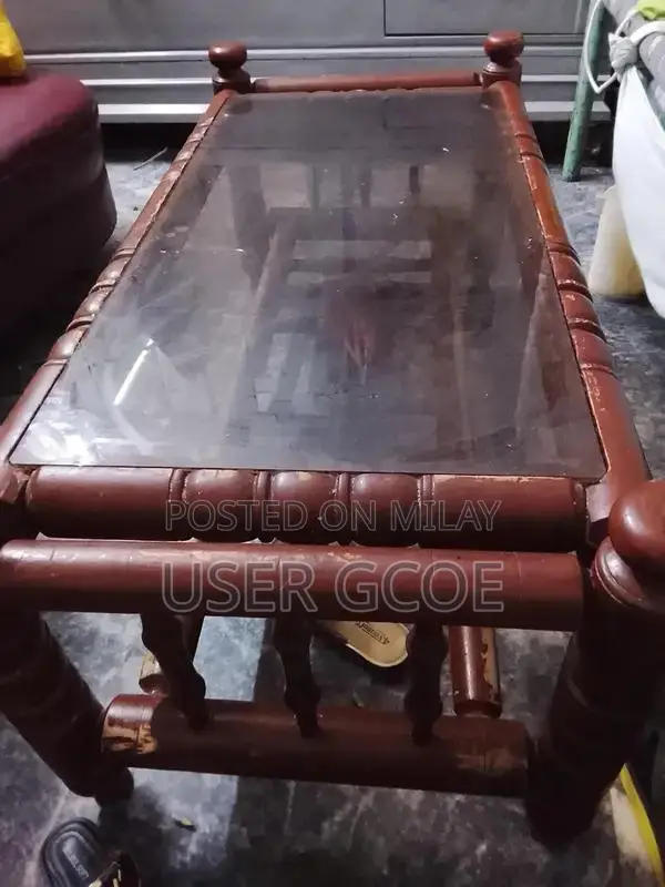 antic sofa set . . . 5 seatr sofa sath 3 table . paint hona hy bs