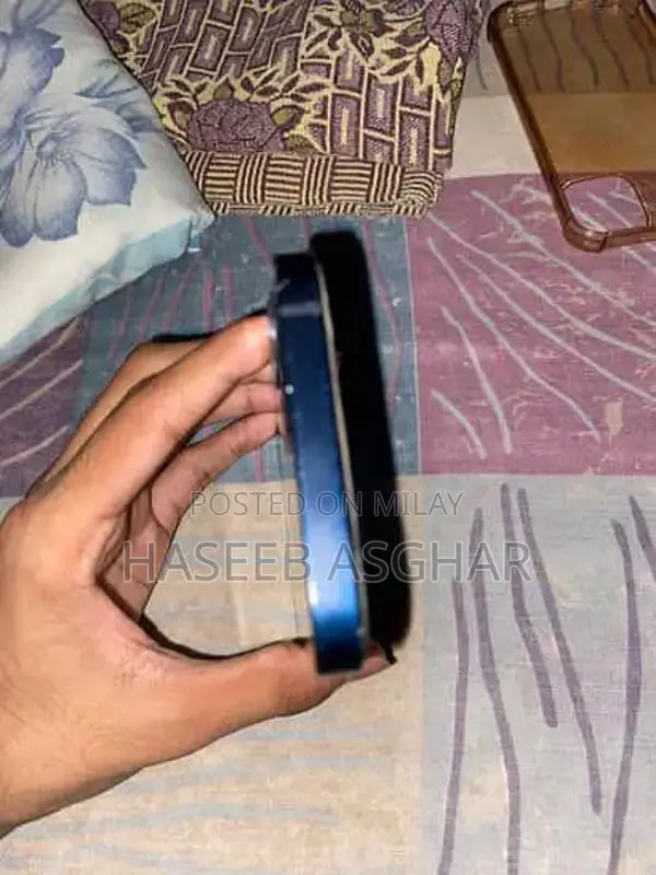 Apple Smartphone 64GB PTA Approved Refurbished Device