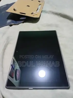 Photo - all ok ha bas bettery kharab ha on bi hota ha or back cover pa stretch