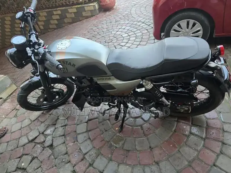 Superstar Falcon 150 High-Performance Motorcycle