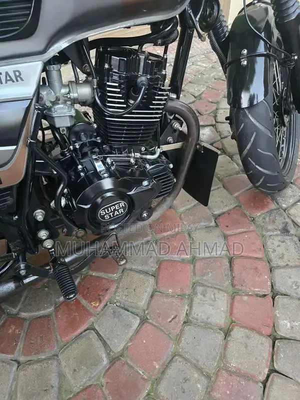 Superstar Falcon 150 High-Performance Motorcycle