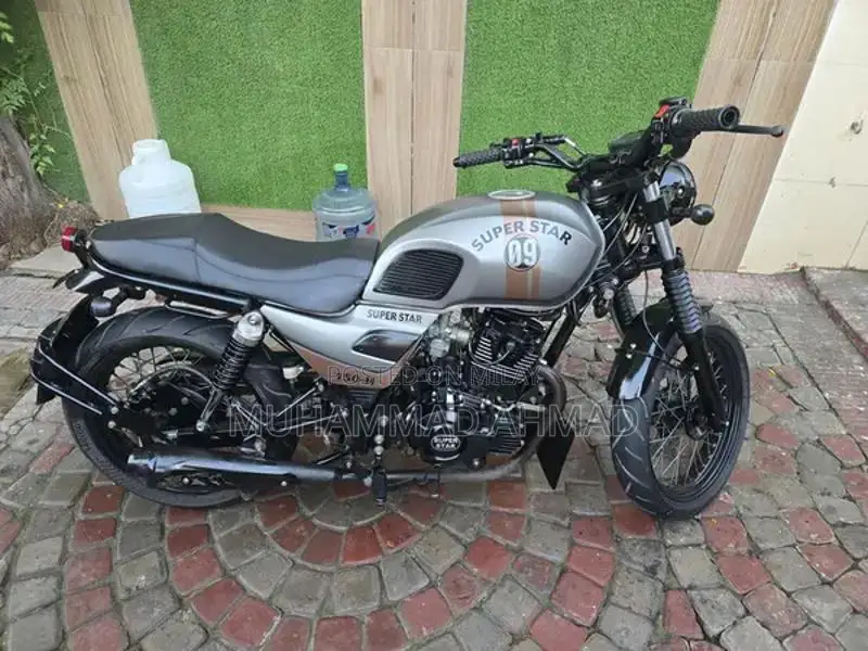 Superstar Falcon 150 High-Performance Motorcycle