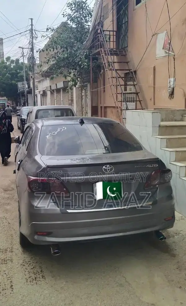 Toyota Corolla Altis SR Sedan with Enhanced Performance