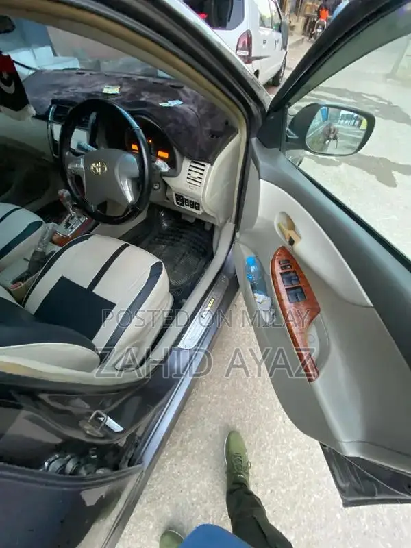 Toyota Corolla Altis SR Sedan with Enhanced Performance