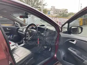 Honda Insight Exclusive Hybrid Sedan with Advanced Features