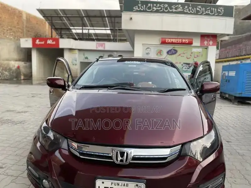 Honda Insight Exclusive Hybrid Sedan with Advanced Features