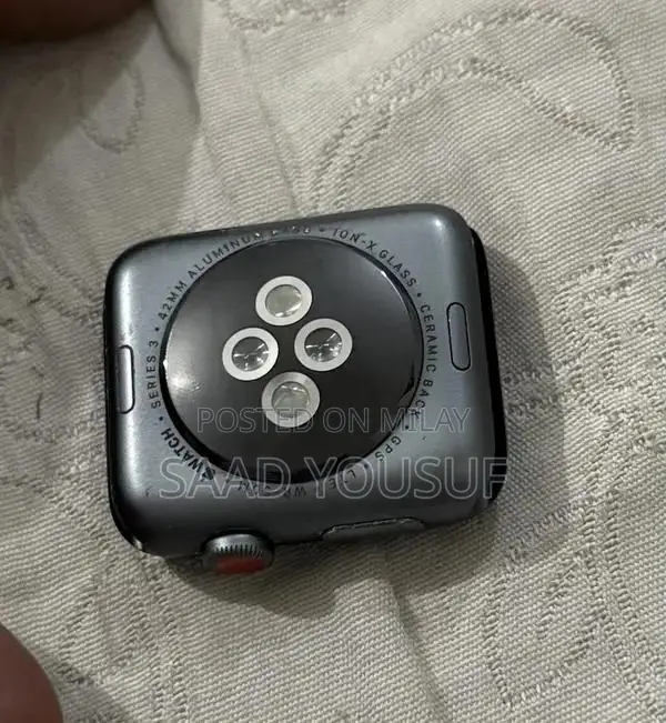 Apple Watch Series 3 - 100% Battery Health, Excellent Condition with M