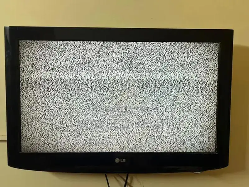 LG 32-Inch LED Television with Modern Display