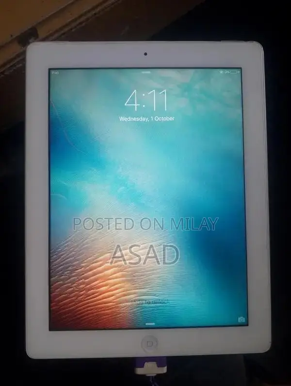 Apple iPad 3 Tablet - Compact Multimedia Device