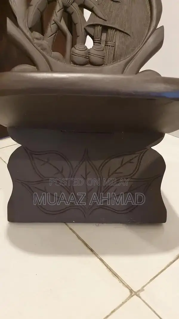 African chairs and table (Decorations) for sale .