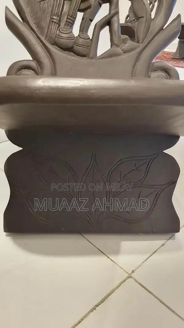 African chairs and table (Decorations) for sale .