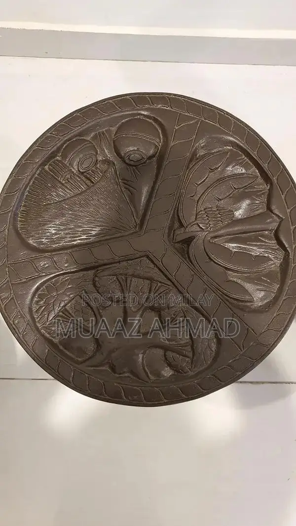 African chairs and table (Decorations) for sale .