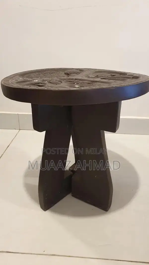 African chairs and table (Decorations) for sale .