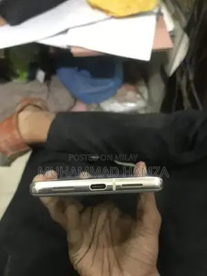 High-Performance Smartphone with Advanced Camera System