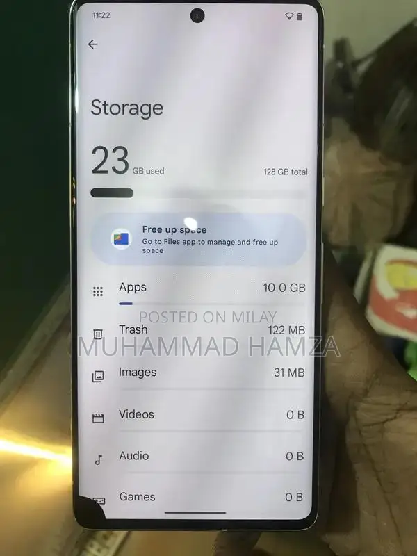 High-Performance Smartphone with Advanced Camera System
