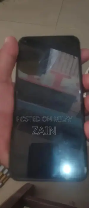 Smartphone 4GB RAM 64GB Storage Touchscreen Device