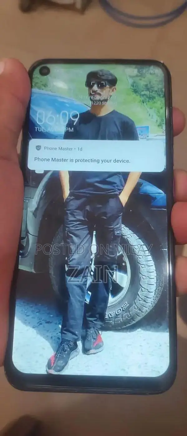 Smartphone 4GB RAM 64GB Storage Touchscreen Device