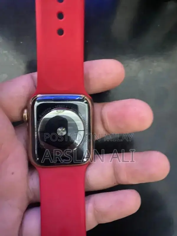 Apple Watch Series 4 40mm Rose Gold GPS + Cellular Smartwatch