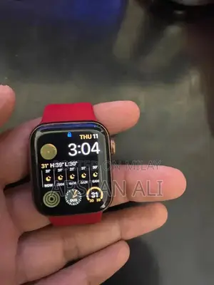 Apple Watch Series 4 40mm Rose Gold GPS + Cellular Smartwatch