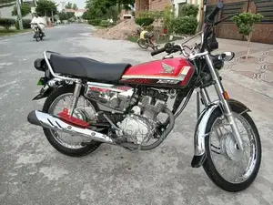 Photo - Honda 125 self start