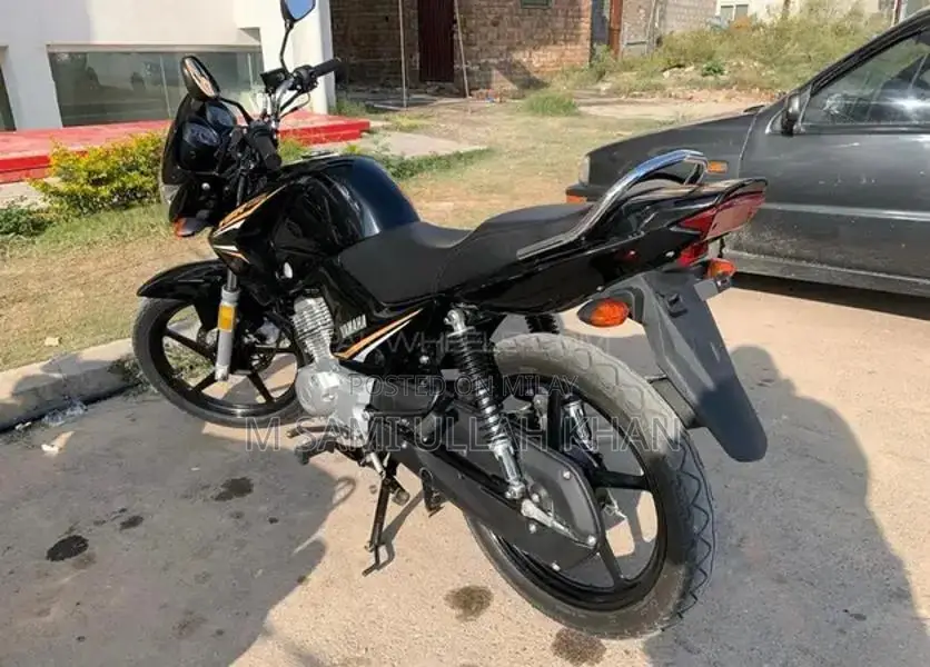 YBR 125 2024 Motorcycle - Near Mint Condition