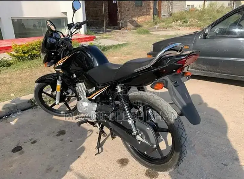 YBR 125 2024 Motorcycle - Near Mint Condition