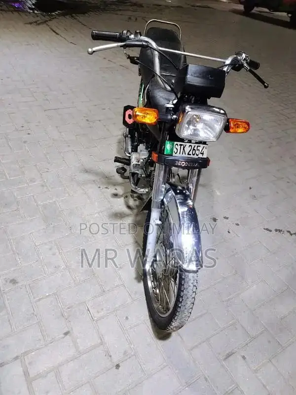 Honda CD70 model 2013