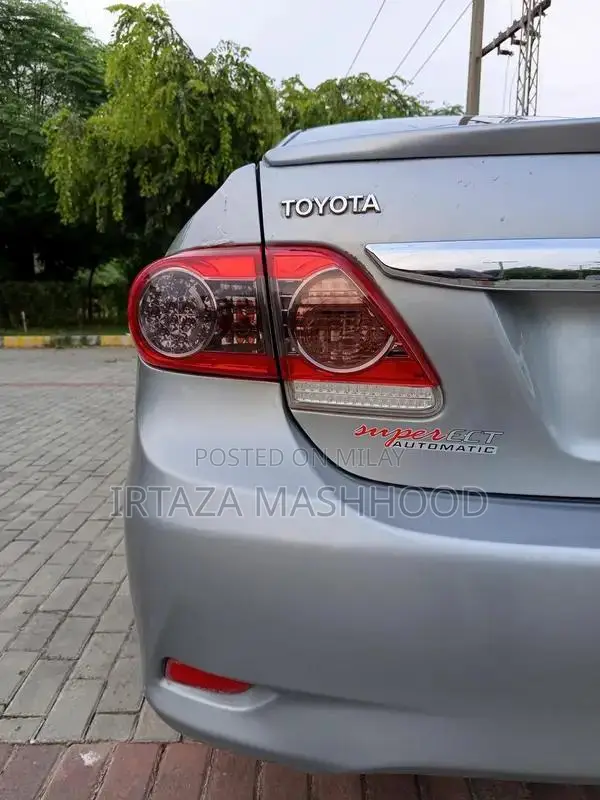 Toyota Corolla GLI 1.6 Automatic Sedan