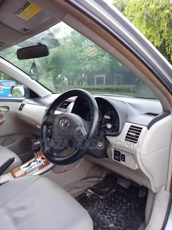 Toyota Corolla GLI 1.6 Automatic Sedan