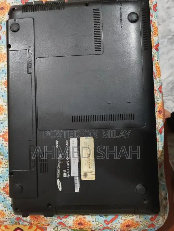 Samsung i3 2nd generation / 4GB RAM/256HDD/512mb  NVIDIA GRAPHICS CARD