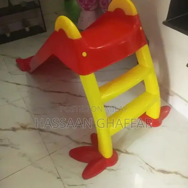 3-Foot Unbreakable Kids Plastic Slide for Outdoor Play