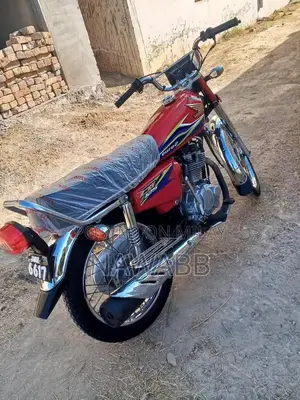 Honda 125cc Motorcycle 2017 Model Low Mileage