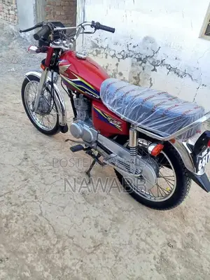Honda 125cc Motorcycle 2017 Model Low Mileage