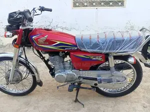 Honda 125cc Motorcycle 2017 Model Low Mileage