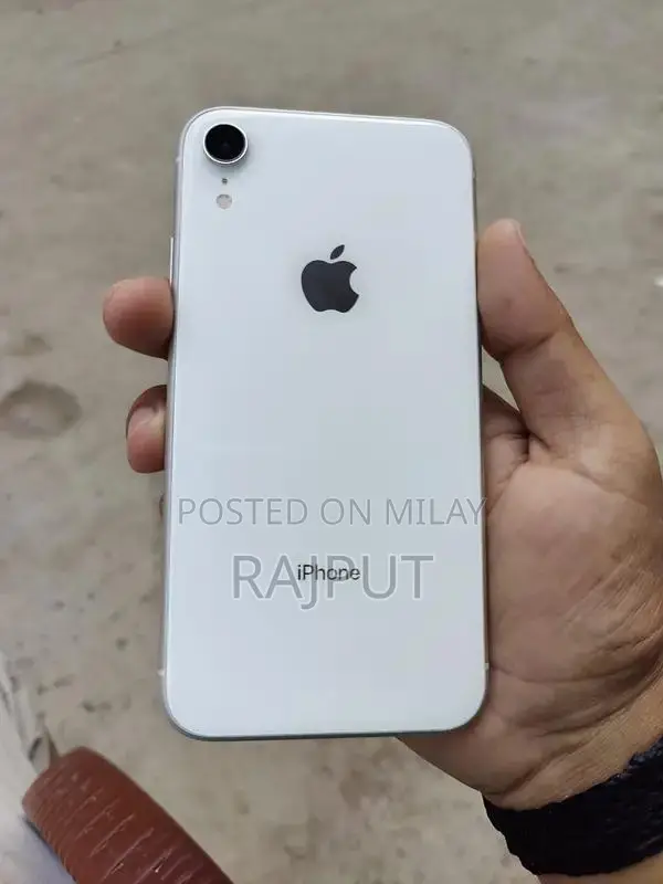 Apple iPhone XR Smartphone with Face ID Issue