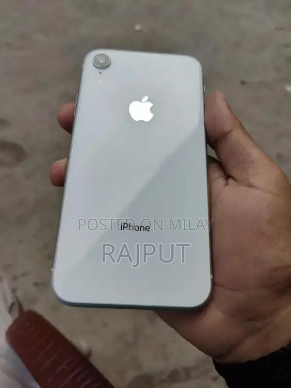 Apple iPhone XR Smartphone with Face ID Issue