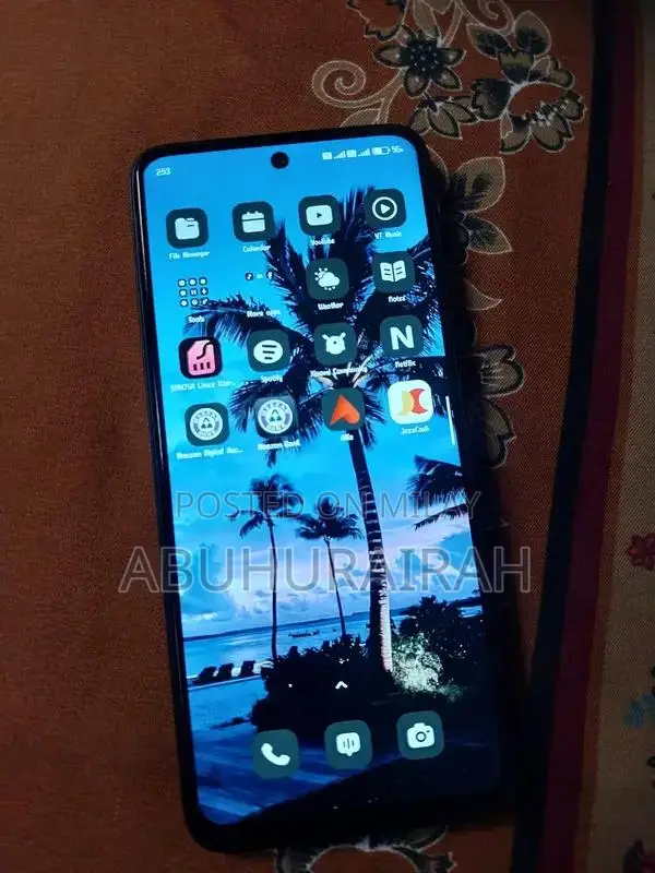 redmi 12 (8/128) with box and charger