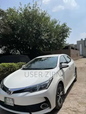 Photo - Altis1.6 18model whitecolur bumper to bumper geniun only one gate touc