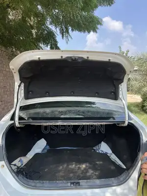 Altis1.6 18model whitecolur bumper to bumper geniun only one gate touc